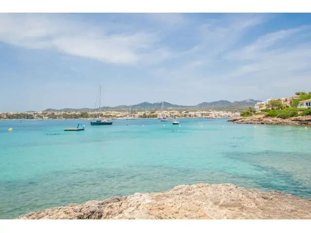 Planta Baja Portocolom con Jardin Privado y Piscina