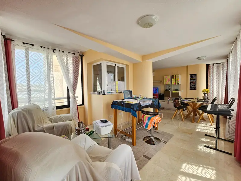 Piso en Benidorm con Piscina y Terraza - Reformado