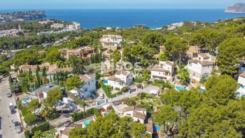 Chalet en Costa de la Calma: Villa con 5 Dormitorios y Piscina Privada