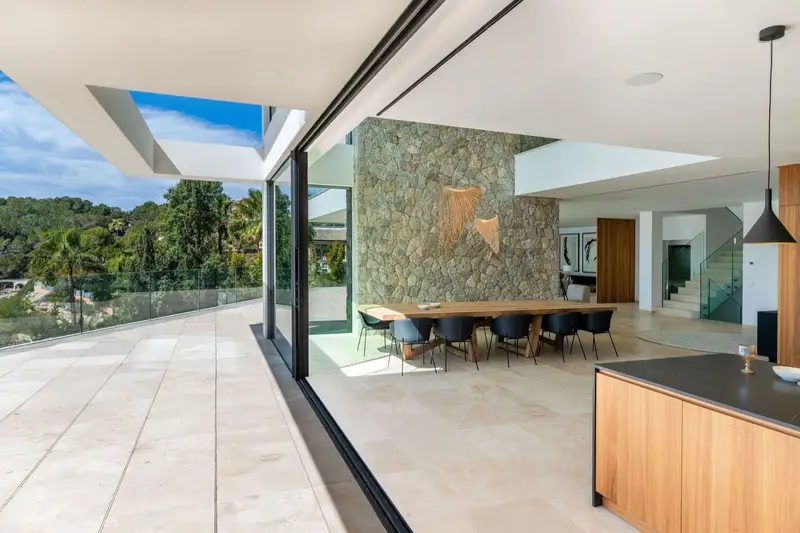 Chalet de Lujo en Sol de Mallorca con Acceso Directo al Mar