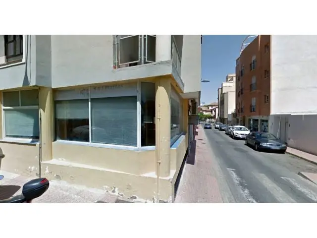 Local Comercial en Alquiler El Ejido Almeria 68m2 Plaza Antonio Mira