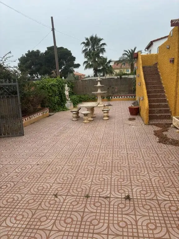 Chalet en Venta en Castellon 3 Dormitorios Jardin Barbacoa Piscina