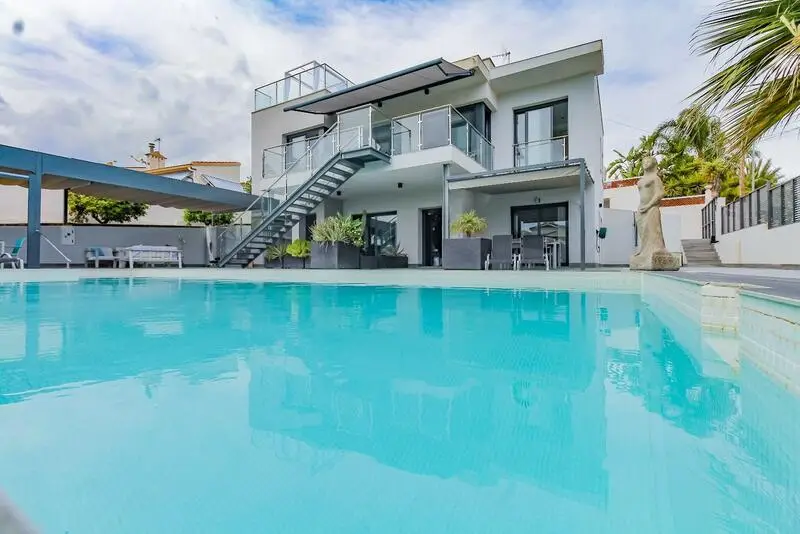 Villa 5 Cuartos Ciudad Quesada Lujo Alquiler Renta Garantizada