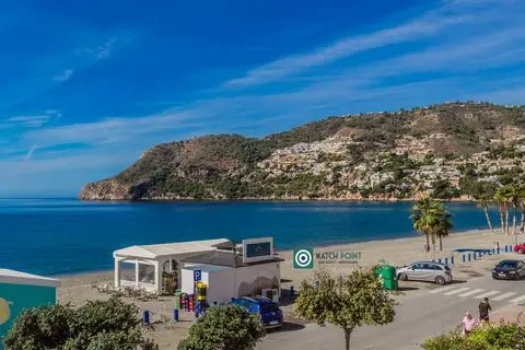 Apartamento en Primera Linea de Playa La Herradura 3 Dormitorios