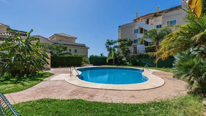 Apartamento en Riviera del Sol con Vistas al Mar