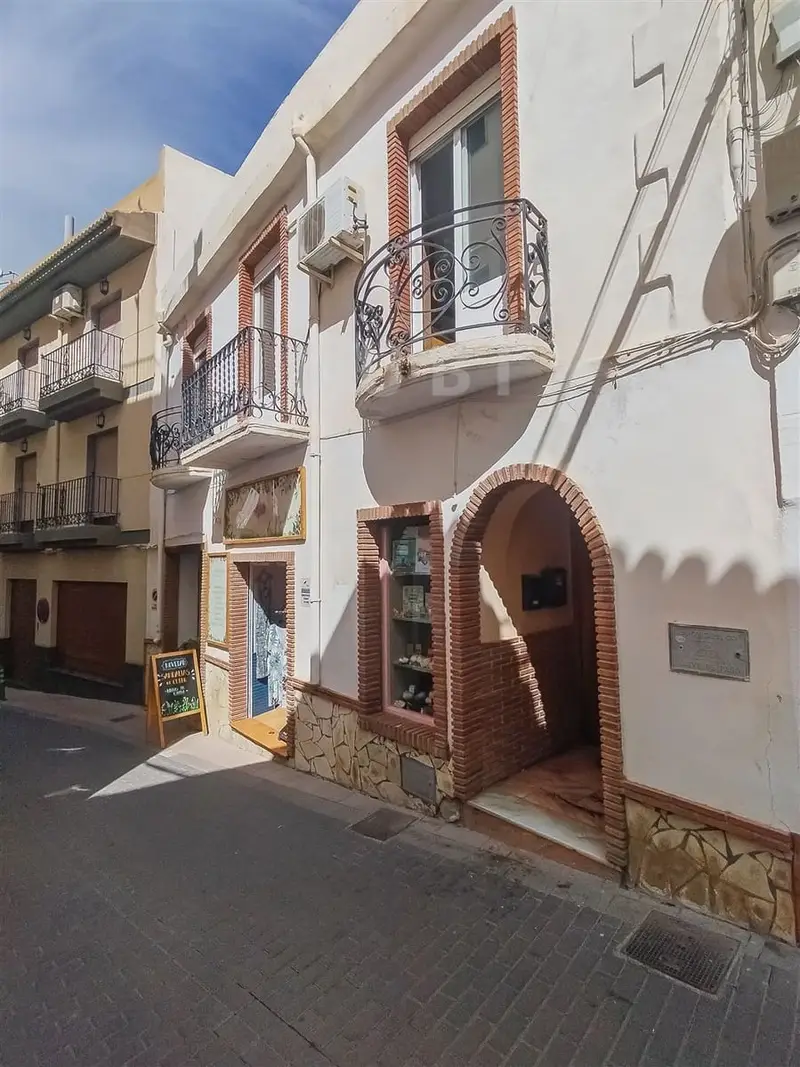 Casa en venta en Orgiva Gran oportunidad de negocio y vivienda
