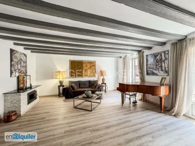 Alquiler piso 4 habitaciones 4 banos Ciutat Vella