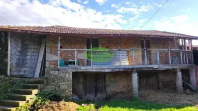 Casa con terreno en Merca Ourense