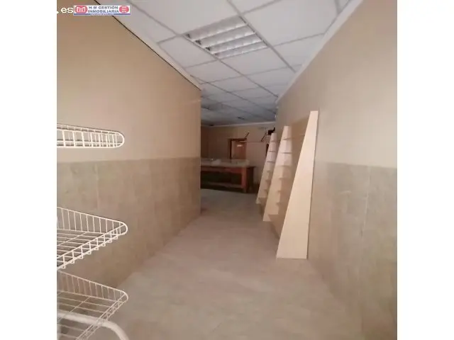 Local Comercial con Almacén en San Francisco 114m2