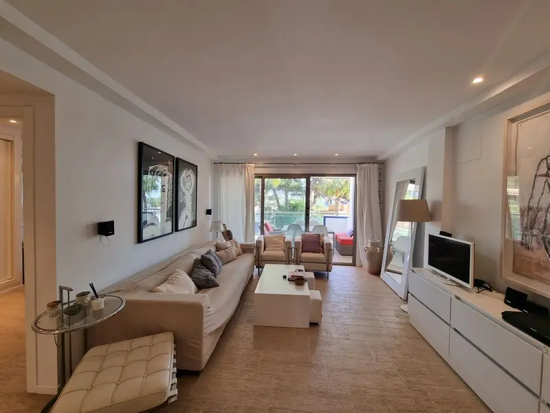 Apartamento en Venta Santa Eulalia Ibiza Cerca Playa Piscina Parking