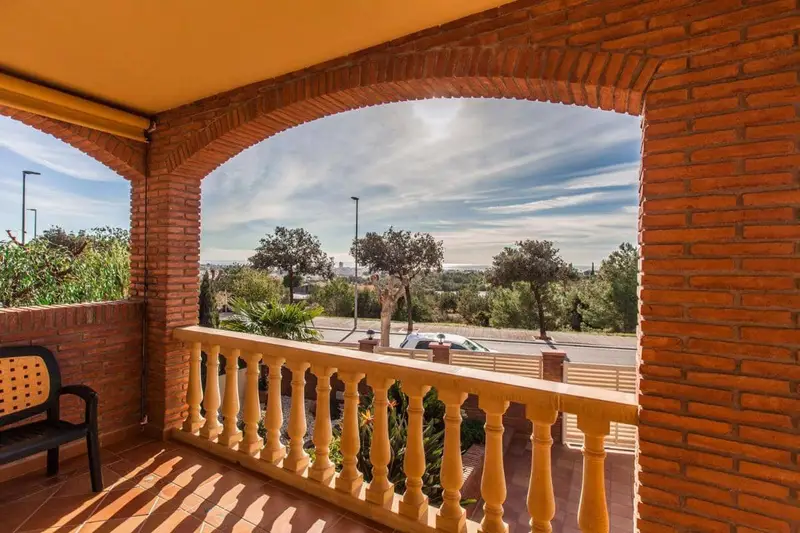 Chalet en Calafell con Vistas al Mar y Piscina