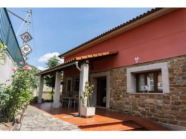 Casa Reformada con Horreo en Lena Asturias Cerca de Mieres