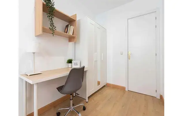 Habitacion Privada 14m2 Madrid Estudiantes Wifi Terraza