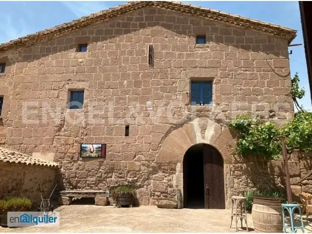 Alquiler Casa Amueblada Navas: Masia con Encanto