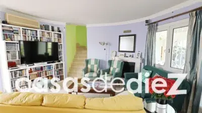 Villa en Venta Oliva Nova con Piscina y Jardin