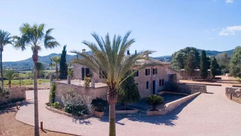 Masia en venta Manacor Mallorca 4 habitaciones jardin piscina