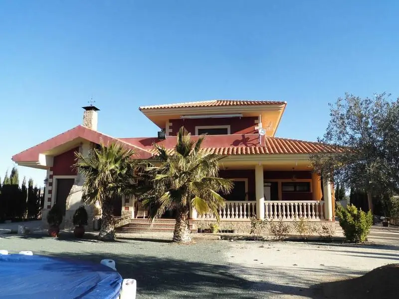 Chalet Independiente 3 Dormitorios Piscina Pinoso