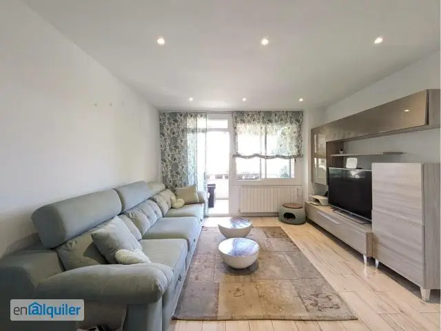 Alquiler piso 4 habitaciones reformado con ascensor y trastero
