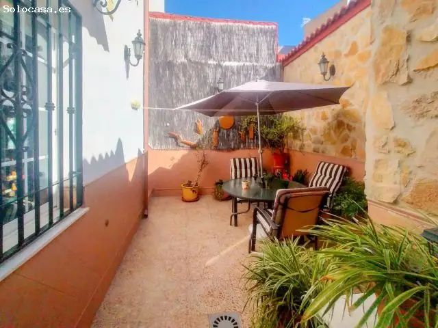Preciosa Casa en Aguilar de la Frontera con 5 Dormitorios y 2 Baños