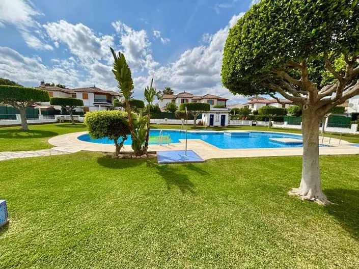 Apartamento en Vera Playa con Piscina a 300m de la Playa