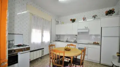 Casa en Venta Buñuel Amueblada 5 Dormitorios Patio