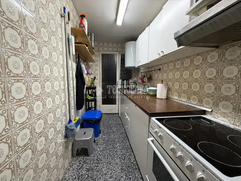 Piso en venta Horta Guinardo 4 dormitorios planta baja patio