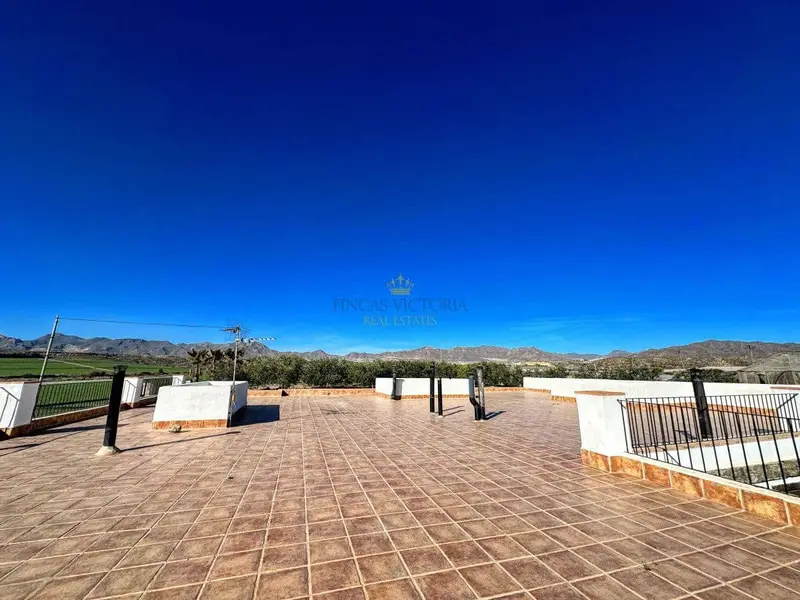 Casa en venta en Aguilas Murcia con establos y vistas al mar