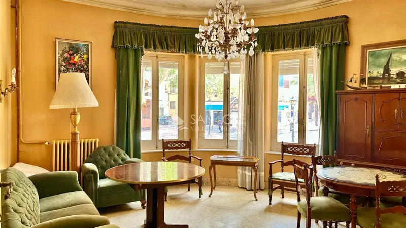 Casa Señorial con Terraza en Aspe Centro