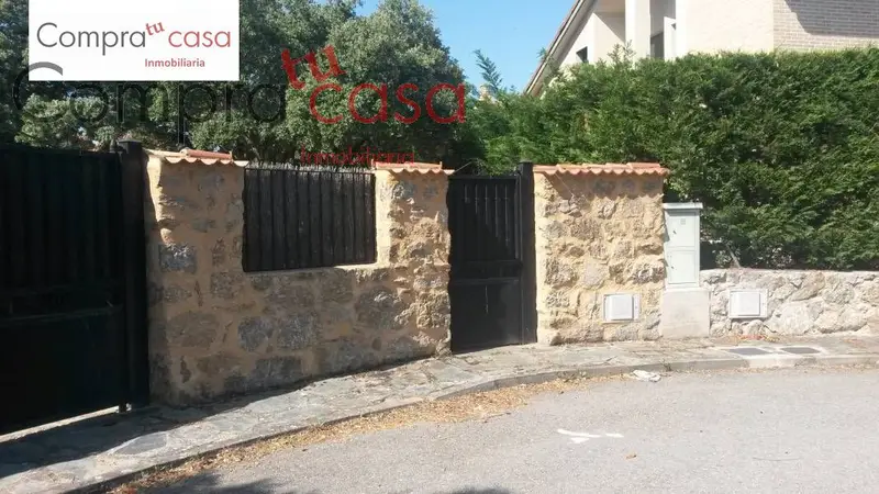 Parcela Urbana en Las Navillas 1035m2 con Cenador y Barbacoa