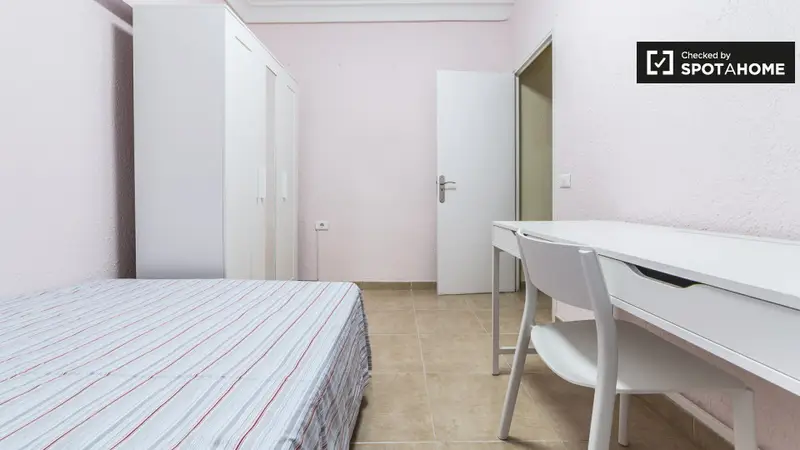 Habitacion Valencia Camins al Grau para Mujeres Profesionales
