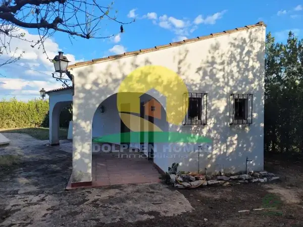Finca Rustica con Piscina Cerca de Valencia