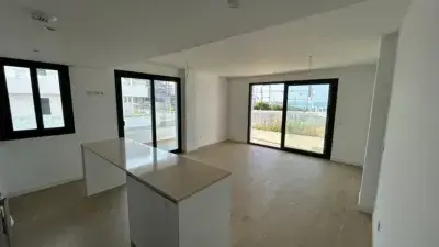 Apartamento en Venta en Estepona Costa Natura con Jardin y Vistas al Mar