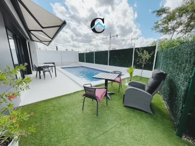 Villa en Venta Condado de Alhama 3 Dormitorios Piscina Privada