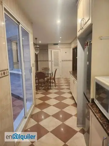 Magnifico piso 4 dormitorios 4 baños terraza patio garaje Sevilla