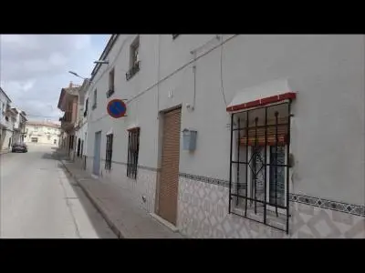 Casa en venta Calle Cementerio con patio y 10 habitaciones
