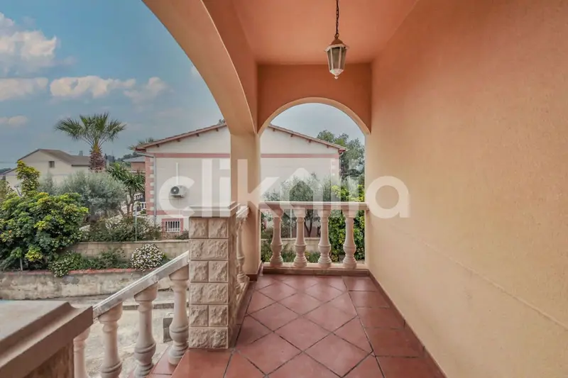 Chalet en Venta en Cunit Tarragona 296m2 4 Dormitorios