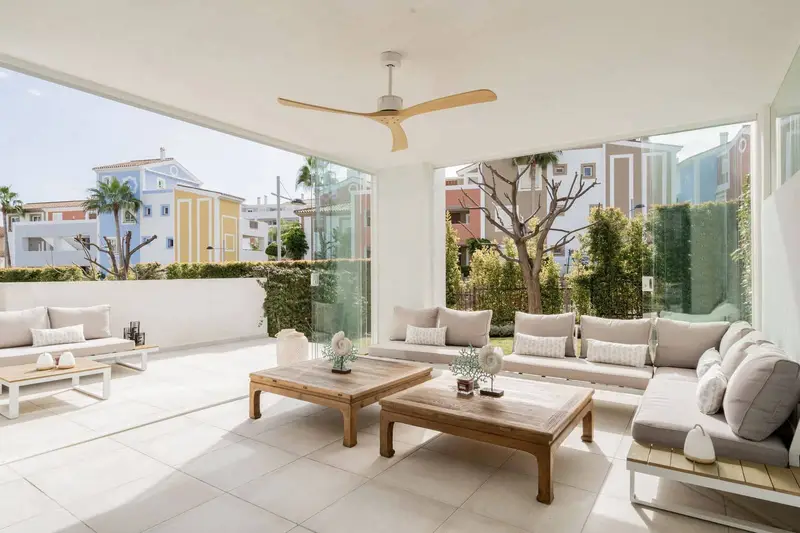 Apartamento en Venta El Paraiso Estepona 2 Dormitorios 2 Baños