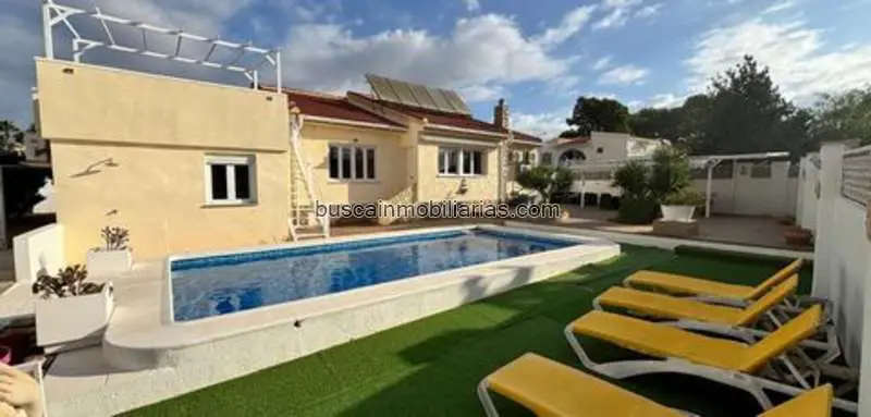 Villa en Venta Ciudad Quesada 4 Dormitorios Piscina Ideal Familias e Inversion