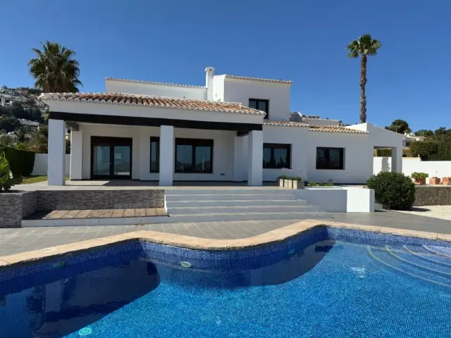 Casa Villa 3 Dormitorios Moraira Vistas al Mar Piscina Jardin