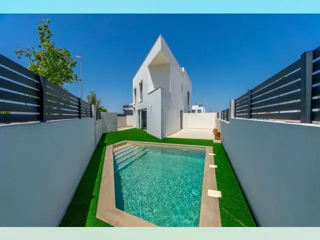 Adosado en Benijofar con Piscina Privada 2 Dormitorios Nueva Construccion