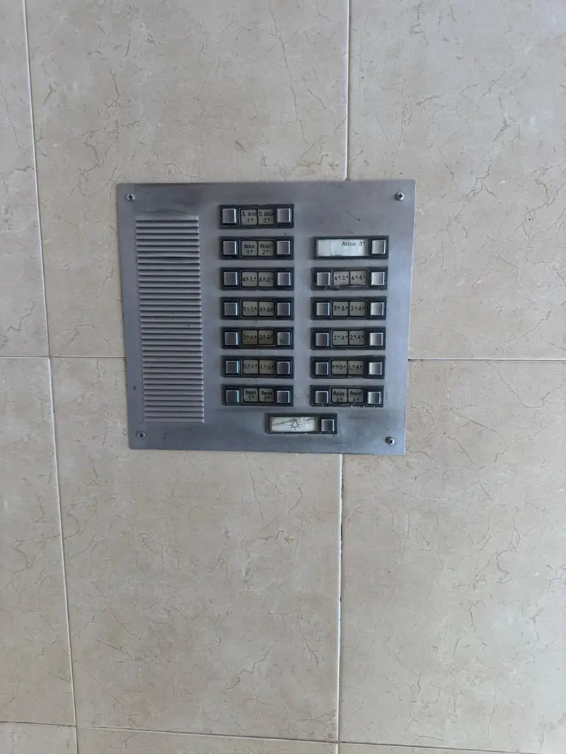 Venta Piso Castelldefels 2 Dormitorios Terraza Subasta