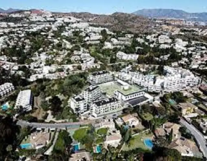 Apartamento 2 Dormitorios en Venta Calahonda