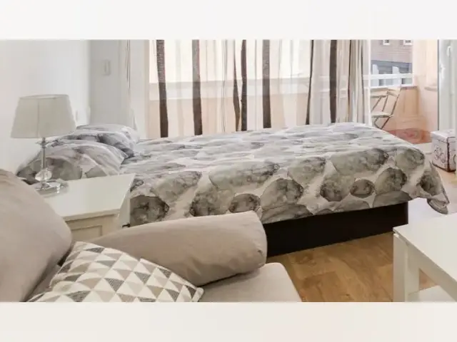 Apartamento 1 Dormitorio Les Corts Barcelona Alquiler Mensual