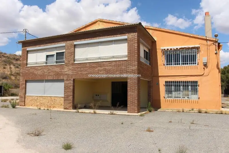 5 Cuarto Villa en venta Monóvar