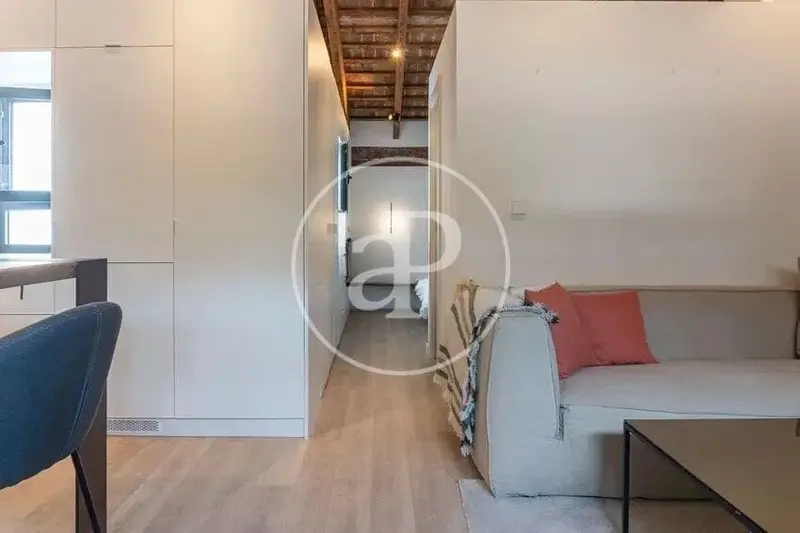 Atico en Gran Via Valencia 80m2 con Terraza Jacuzzi y Barbacoa