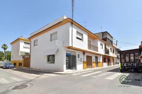 Casa en Maracena 4 Dormitorios Local Comercial