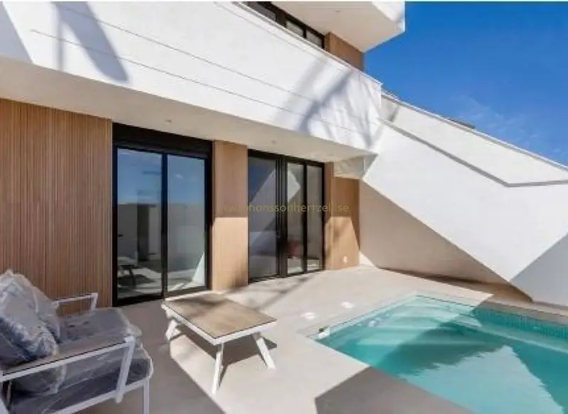 Bungalows en Santiago de la Ribera con Piscina Privada