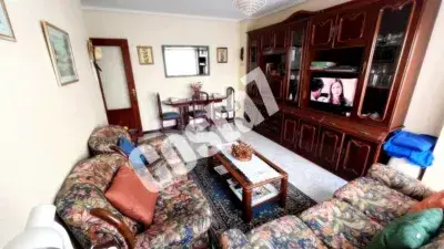 Piso en Venta - 2 Dormitorios - Amueblado - Terraza y Jardín