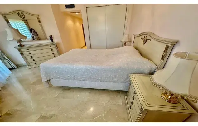 Alquiler Apartamento 2 Dormitorios Estepona 115m2