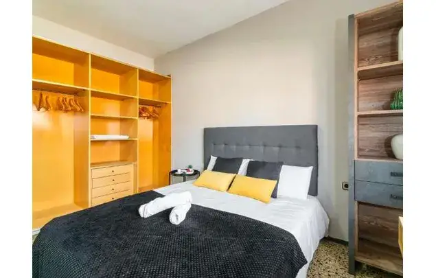 Alquiler Piso 100m2 5 habitaciones Gran Via Les Corts Catalanes